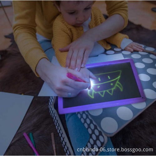 Dropshipping Amazon hot Draw With Light Fun Developing Toy Use Light To Draw Drawing Pad Board imagic board pad